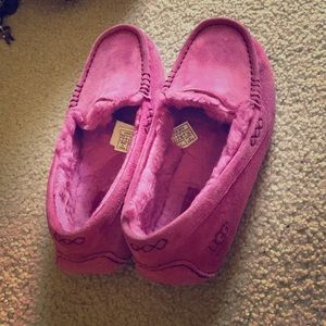 Ugg Ansley slipper!